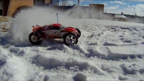 RC Overdose-Rustler SV3 5700Kv Free-Play(Snow Bashing)(Chained tires)(Castle Powerhouse)