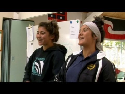 euronews learning world - I popoli indigeni a caccia delle loro radici