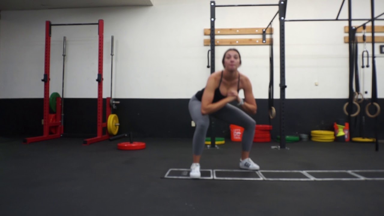 Diagonal Squat - YouTube