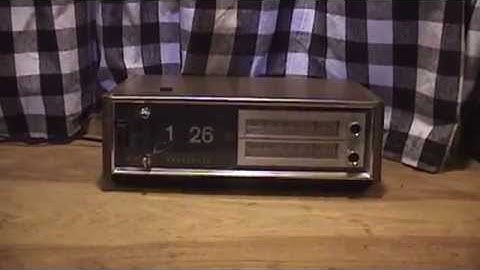 Vintage Panasonic RC-6530 Mechanical Flip Clock Radio