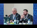 Empresarios callan ante las consultas de reforma constitucional