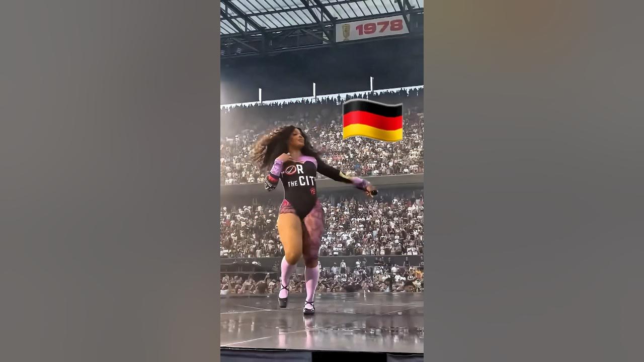 Kendrick Lamar and SZA performing “LOVE.” on the #GrandNationalTour tonight in Cologne, Germany. Kendrick Lamar and SZA performing “LOVE.” on the #GrandNationalTour tonight in Cologne, Germany.