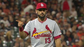 STL@SF: Carpenter makes a diving stop to rob Crawford