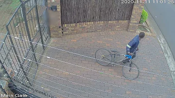 Crime in Johannesburg South Africa - breaking and entering to steal bicycle - less than 2 mins