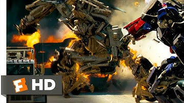 Transformers (7/10) Movie CLIP - Optimus Prime Battles Bonecrusher (2007) HD
