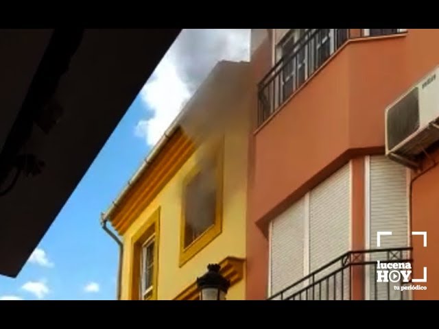 VÍDEO: Incendio en la calle Arriera. Seis familias han tenido que ser desalojadas.
