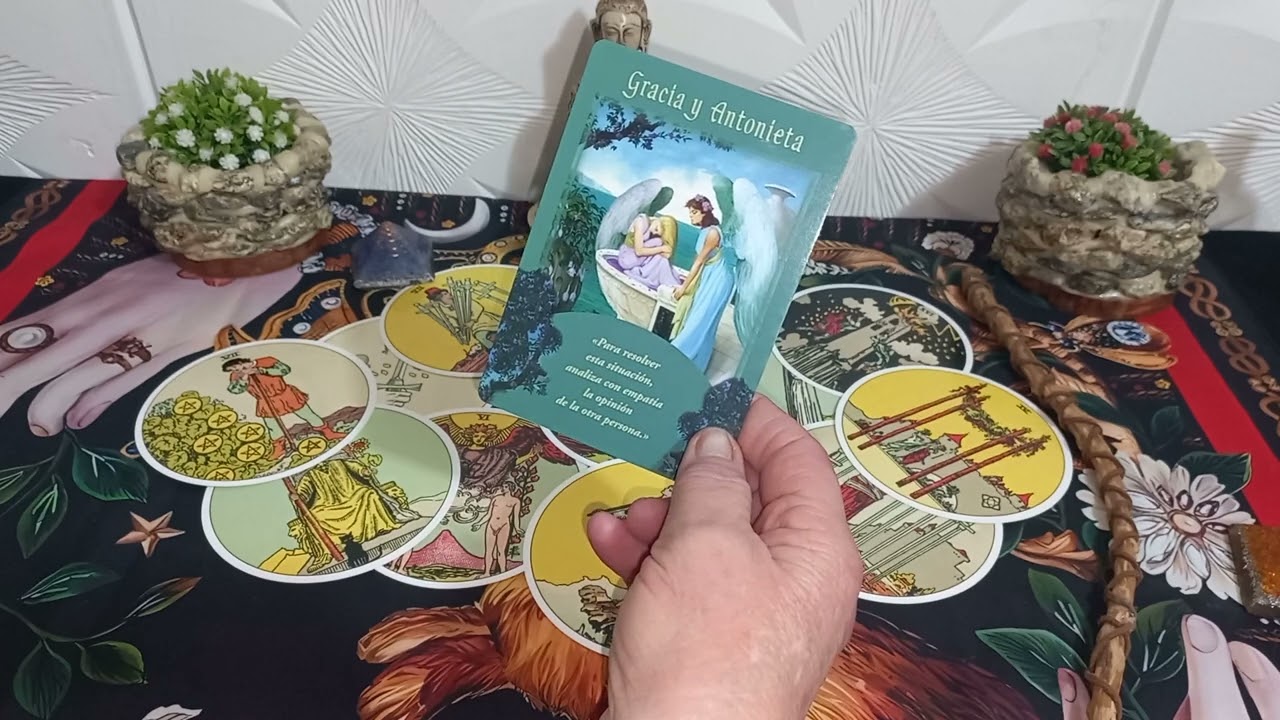 🤔ESTA ITERESADO/DA EN OTRA PERSONA❓️ #TAROTINTERACTIVO