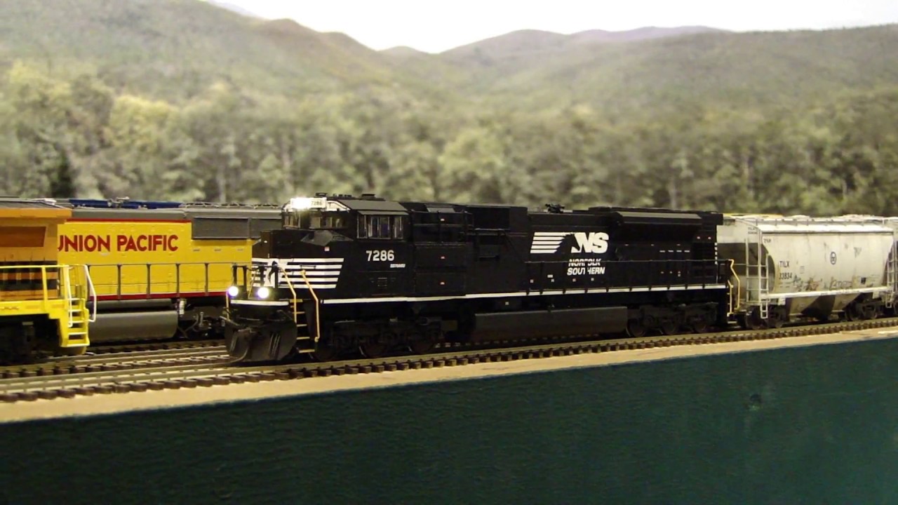 Kato Norfolk Southern SD70ACU NS #7286 - BradleyDCC Custom Models