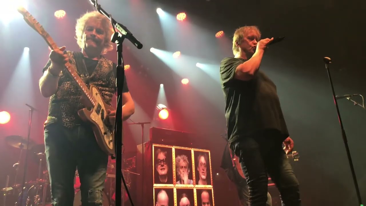 Eppu Normaali - Elämän tarkoitus (live @ Tavastia, Helsinki, 9.8.2022)