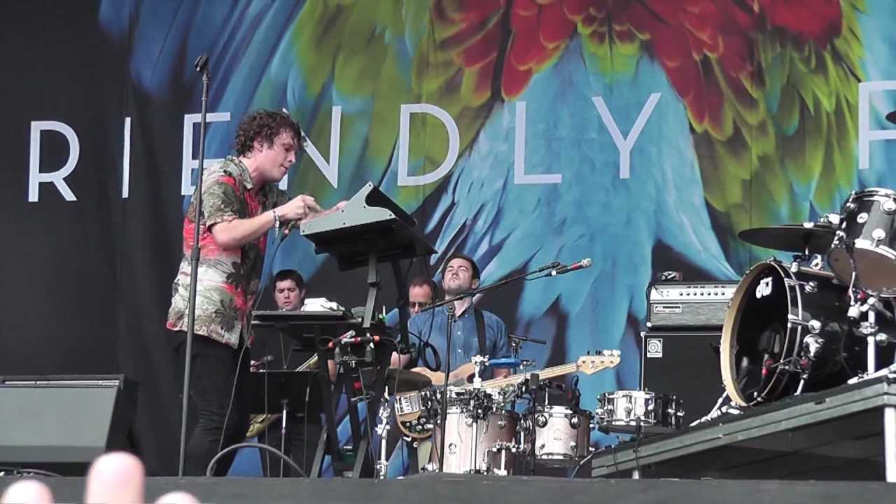 Friendly Fires-Skeleton Boy live lollapalooza 2011