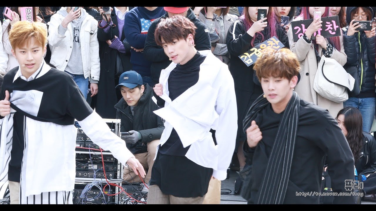 180407 유앤비(UNB) 준 - 감각 (신촌 데뷔무대 버스킹 공연)