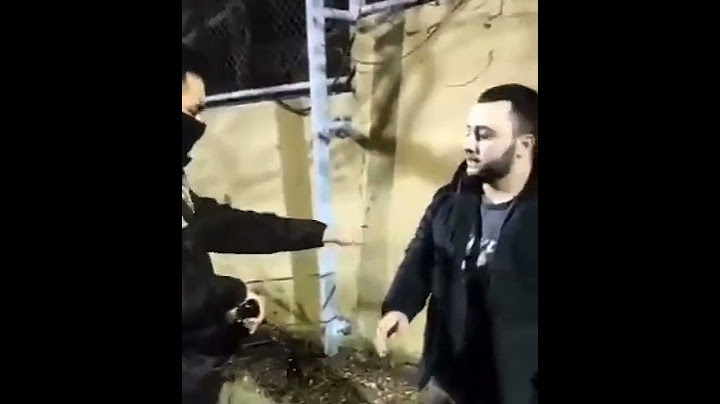 Başakşehir'de bir kişi kemer görünümlü kılıçla yakalandı