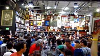 Twist & Shout Record Store Day 2012: A Sea of Vinyl Buyers