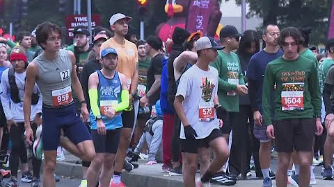 Runners tackle 'Run to Feed the Hungry' Thanksgiving morning