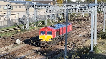 A lonely DB Schenker Class 66 (66107) passing through Ebbw Junction, Newport. (23/10/2025).