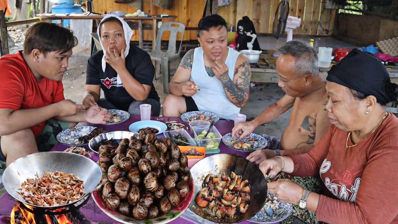 Bujang Sigat Tak Makan Kambing / Kumang Jawai Proses Biji Getah / Tumis Umbut Rotan&Ketam Telur /