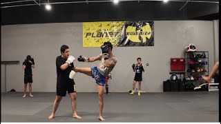 Quick Muay Thai Defense and Counter to a Caught Kick