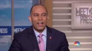 Hakeem Jeffries “Doesn’t Regret” Calling Trump “The Grand Wizard Of 1600 Pennsylvania Avenue”