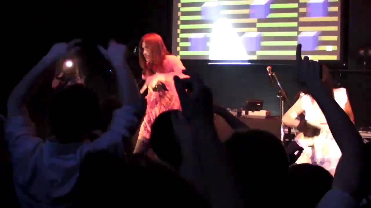 Chibi-tech - Moe moe kyunstep part I & II ( 萌え-  キュン).mp4