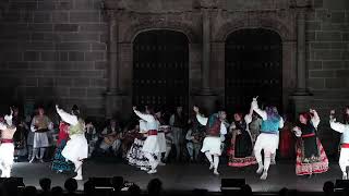 El salero murciano de la peña huertana "la Zaranda" en el festival de folclore de Coria (Cáceres)