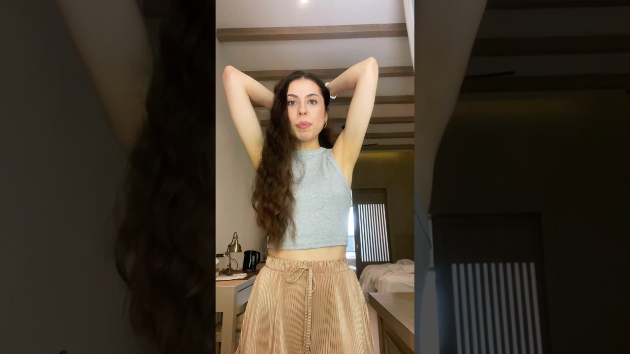 Когда волосы начинают расти вездеееее