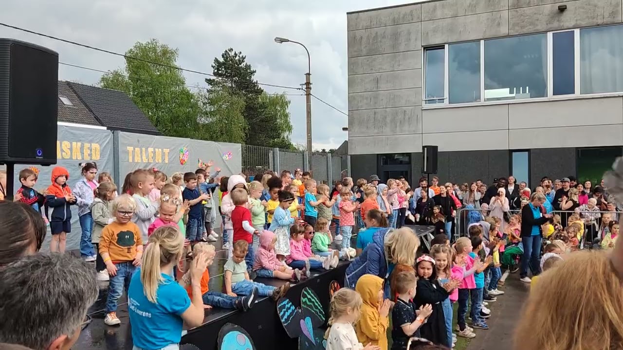 Schoolfeest Sint-Laurens Zelzate 2023 - Optreden kleuters #2