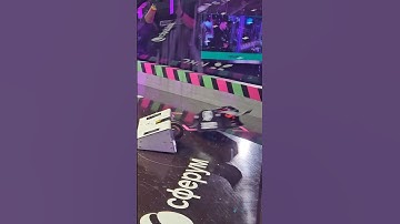 Which gun is popular among mini robots? #battleofrobots #battle #robots #championship #shorts