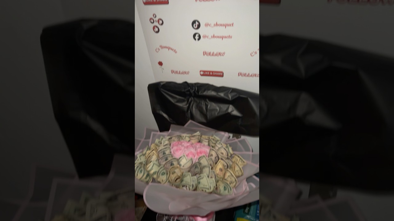 Букет роз из настоящих денег 