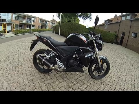 AGM Strada 50 - review, walkaround en geluid - YouTube