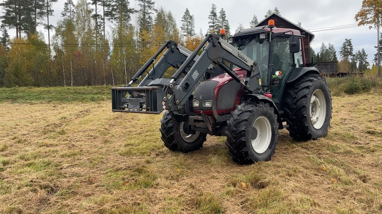 Köp Traktor Valtra A93 med frontlastare på Klaravik