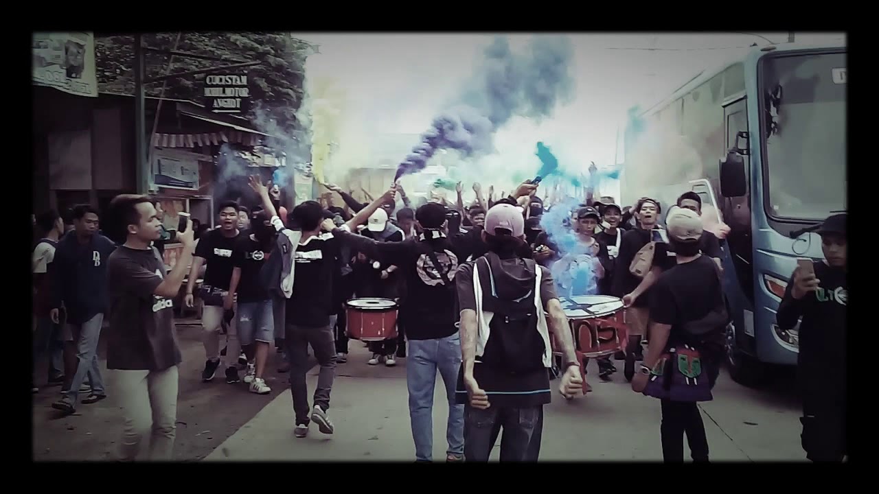 (Penghuni tribun selatan) CURVA SUD PERSITA x SOUTHERN ULTRAS - YouTube
