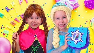 Frozen Elsa Is Preparing Birtay Party For Anna