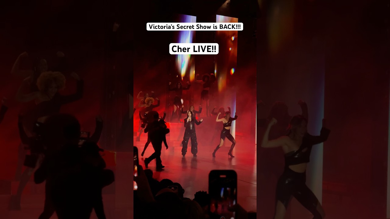 !!! Cher LIVE !!! Victorias’s Secret show in NYC 