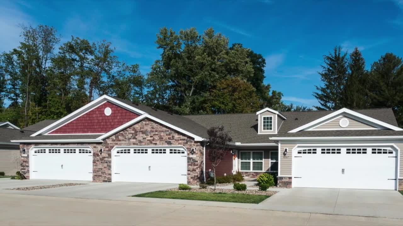 Neighborhood of 100 singlestory apartments under construction in