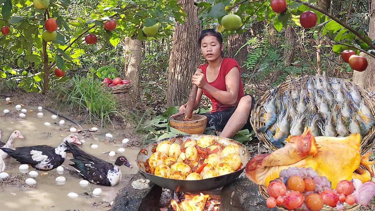 Catch duck in forest, Duck egg spicy curry and Lobster curry with potato delicious food, + 4 Videos
