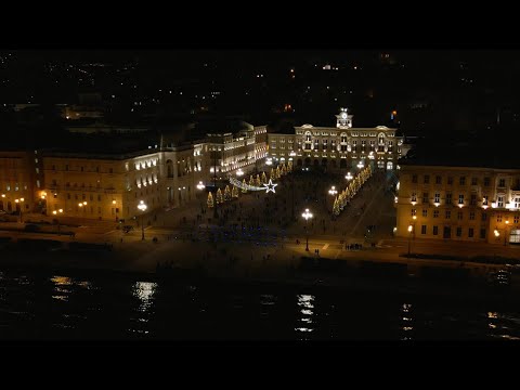 Arriva il Natale a Trieste | L'allestimento di Piazza Unità