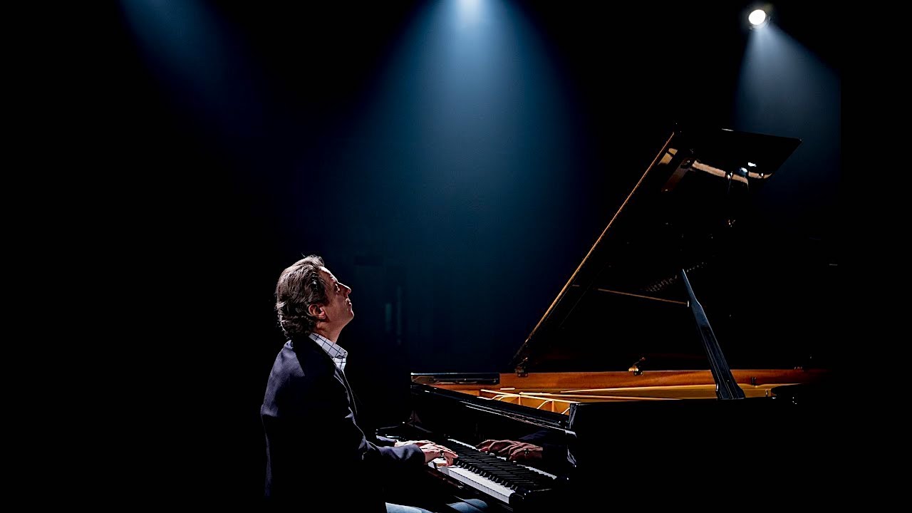 Alain Lefèvre interprète André Mathieu chez les Souverains. 28 Janvier 2010