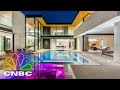 SHARK HOUSE MANSION WITH KEVIN O'LEARY | Secret Lives Of The Super Rich