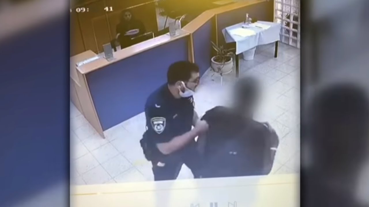 בגלל חציית כביש: שוטר רדף אחרי תלמיד בתוך ביה