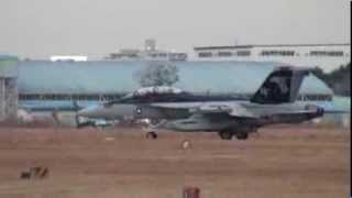 20131223 VAQ-141 シャドウホークス NF500 の離陸@厚木基地