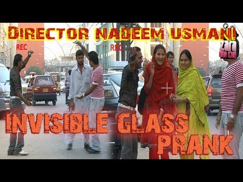 zara-hut-kay-|-invisible-glass-prank-by-nadeem-usmani-|-funny-videos-|-hidden-camera-2017