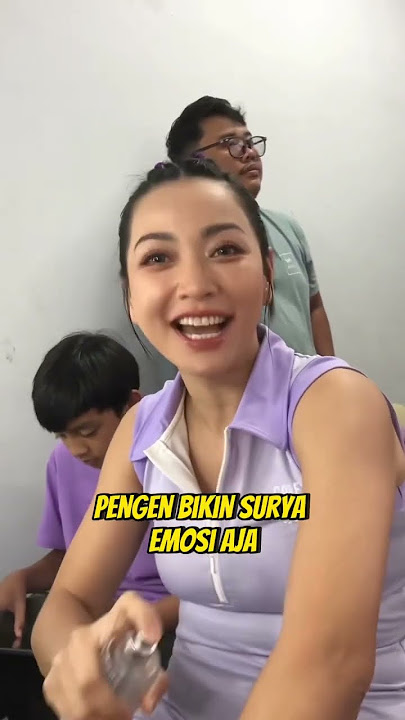 SURYA DI BUAT KESEL SAMA HESTI ! DISURUH PAKE KAOS KAKI UNGU #suryainsomnia #hestipurwadinata #eca