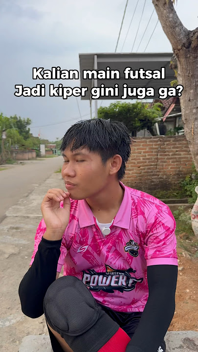 Kiper tu harus lengket kaya permen karet #shrots #komedi #lucu #bola #futsal