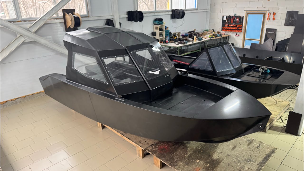 Лодка БЭТМЭНА от производителя лодок Гунч