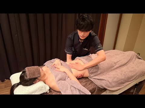 Oil massage by a male therapist
