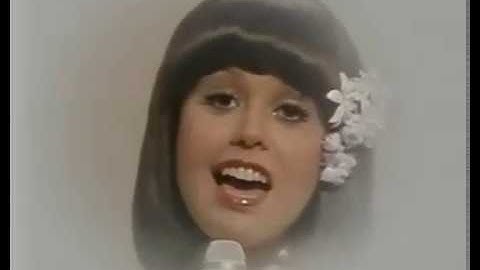 Marie Osmond - Paper Roses