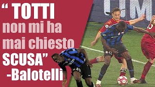 Il calcione rifilato da Totti a Balotelli in finale di Coppa Italia 2010
