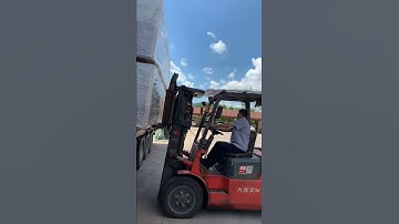 No pain no gain[调皮]Loading two container ,WPC decking floor and WPC wall panels sending out...
