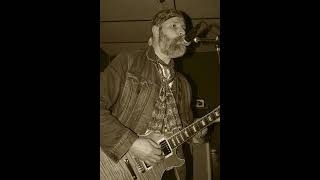 Blues around     van het album Many Faces uit 2022