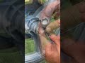 Parafuso travado? Remover isso ficou fácil! #MotoHack #TruqueDoMecânico #OficinaCriativa